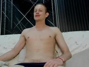 Screenshot from anthonystone_ webcams