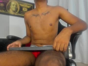 Screenshot from anthonyy_miller1 webcams