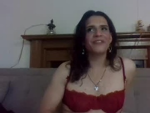 Screenshot from anything4pariss webcams