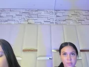 Screenshot from aperil69 webcams