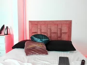 Screenshot from april_collinsxx webcams