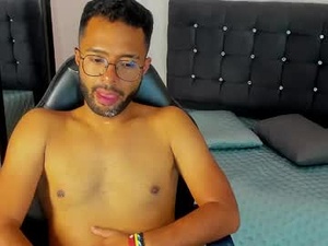 Screenshot from arez_vortex_ webcams