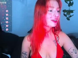 Screenshot from ari_kat666 webcams