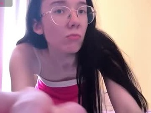 Screenshot from aria_mur_ webcams