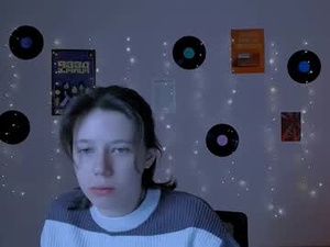 Screenshot from aria_wild_ webcams