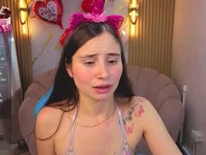 Screenshot from ariana18_b webcams