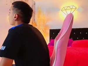 Screenshot from ariatna_andy webcams