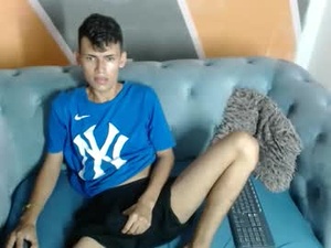 Screenshot from asbeell_grigory webcams