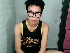 Screenshot from asianbaexx webcams