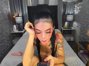 Screenshot from asianprettypetite webcams