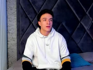 Screenshot from aslanfox_ webcams