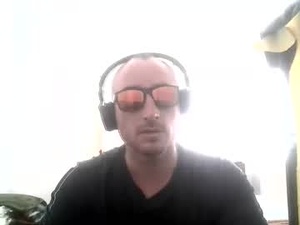 Screenshot from atapp626373359 webcams