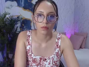 Screenshot from athenaa_tay webcams