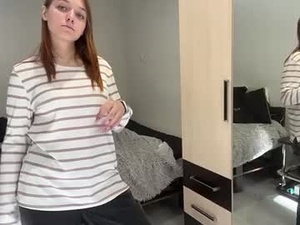 Screenshot from aureliabeene webcams