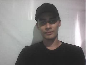 Screenshot from aureliv1 webcams