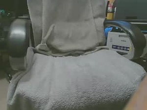 Screenshot from avg_guy_sam webcams