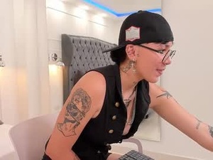 Screenshot from axel_rossee webcams