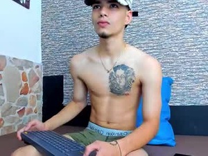Screenshot from axel_williams2 webcams