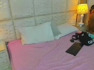 Screenshot from axelrushh webcams