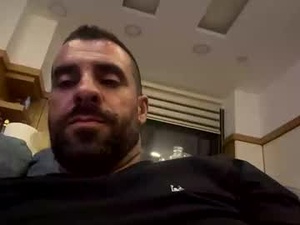 Screenshot from ayman877134 webcams