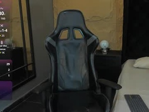 Screenshot from ayshelcooper_ webcams