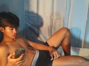Screenshot from babi_gabxoxo webcams