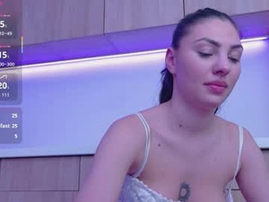 Screenshot from baby_ava_ webcams