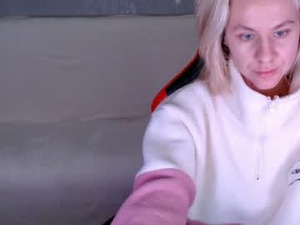 Screenshot from baby_kitte webcams