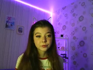 Screenshot from baby_viki_kiss webcams