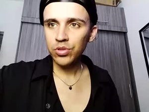 Screenshot from babydarkpink webcams