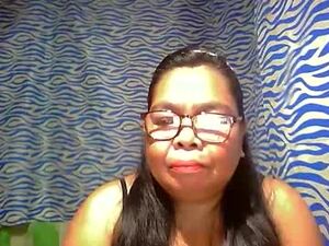 Screenshot from babylovememore webcams