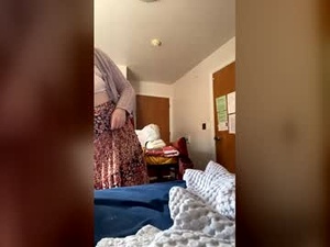 Screenshot from babyslut03_23 webcams