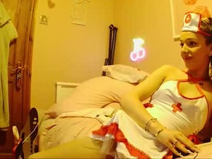 Screenshot from badbarbiebella webcams
