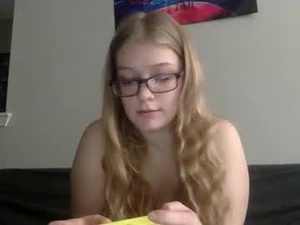 Screenshot from baeblondie webcams