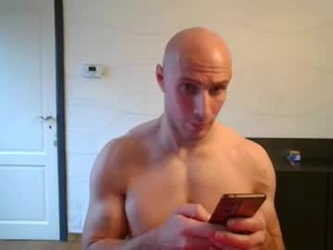 Screenshot from baldyboyy webcams