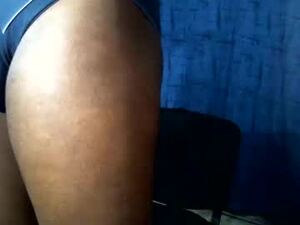 Screenshot from bbc_muscular webcams
