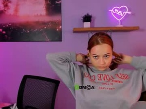 Screenshot from beatrice_blue_ webcams