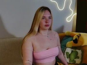 Screenshot from bellajonesk webcams