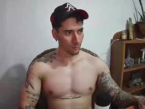 Screenshot from bene9_9_9_ webcams