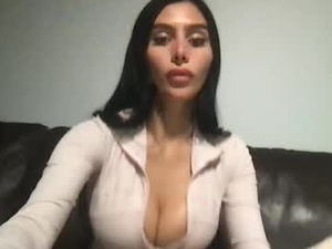 Screenshot from biancaawoods webcams