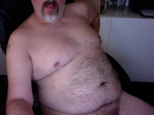 Screenshot from bigbellybear1 webcams