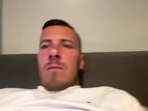 Screenshot from bigboy2121993267 webcams