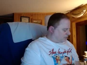 Screenshot from bigthicksatisfying2 webcams