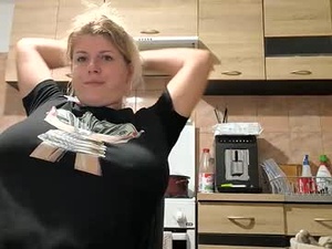 Screenshot from bigtitslala webcams