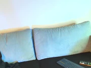 Screenshot from blake___01 webcams