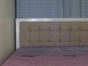 Screenshot from blossomevaleria webcams