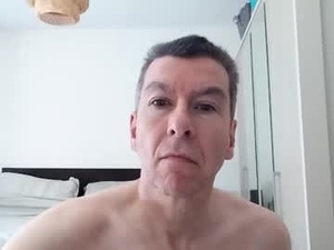 Screenshot from blueeyesteele webcams