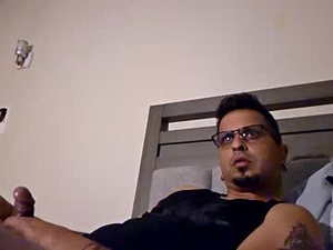 Screenshot from bobbyhill0798 webcams