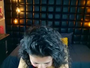 Screenshot from bonniebloom_ webcams
