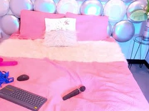 Screenshot from bonniecherry_ webcams